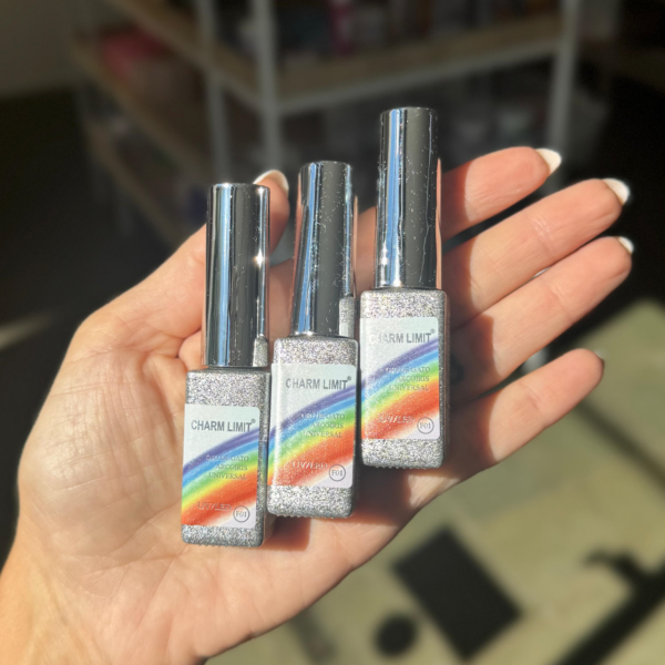 Esmalte semipermanente ojo de gato arcoiris universal - Charm Limit