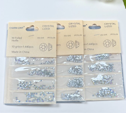 Strass tornasol en mix de tamaños