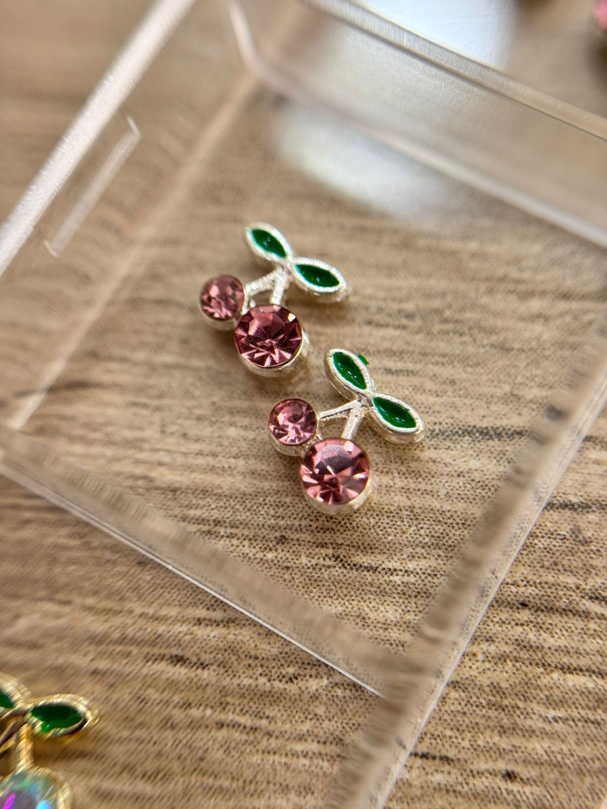 18ab7e74-85fc-4d31-817d-4dc72695353f Decoración de uñas dijes cerezas x 24 unidades - Imagen 2