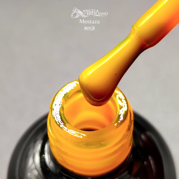 Esmalte semipermanente 058 Mostaza - Angela Bresciano