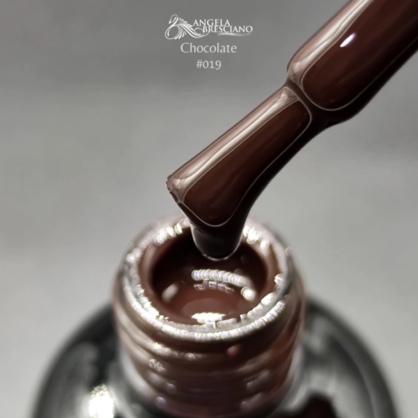 Esmalte semipermanente 019 chocolate - Angela Bresciano