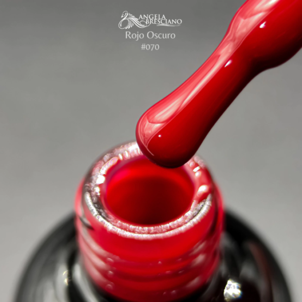 Esmalte semipermanente 070 Rojo Oscuro - Angela Bresciano